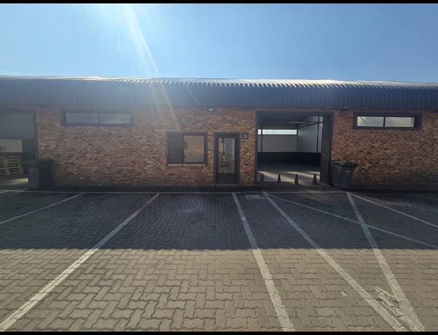 150M² WAREHOUSE TO LET IN BENONI SOUTH